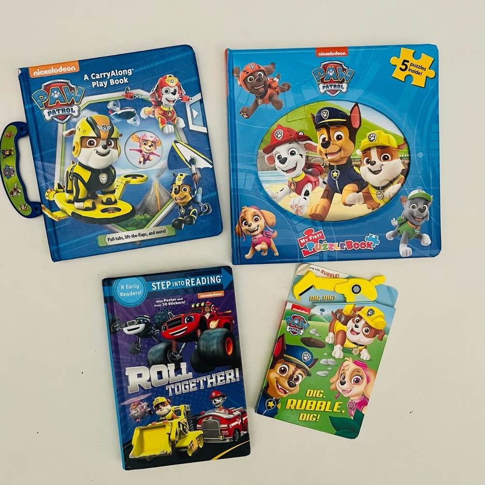 Paw Patrol book bundle 🦴
